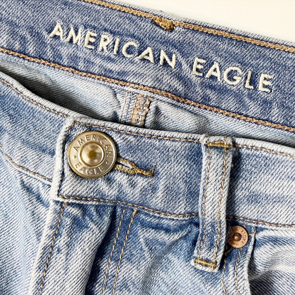 American Eagle 90s Low-Rise‎ Straight Jeans 12 SHORT Faded Light Wash Denim - Picture 6 of 9